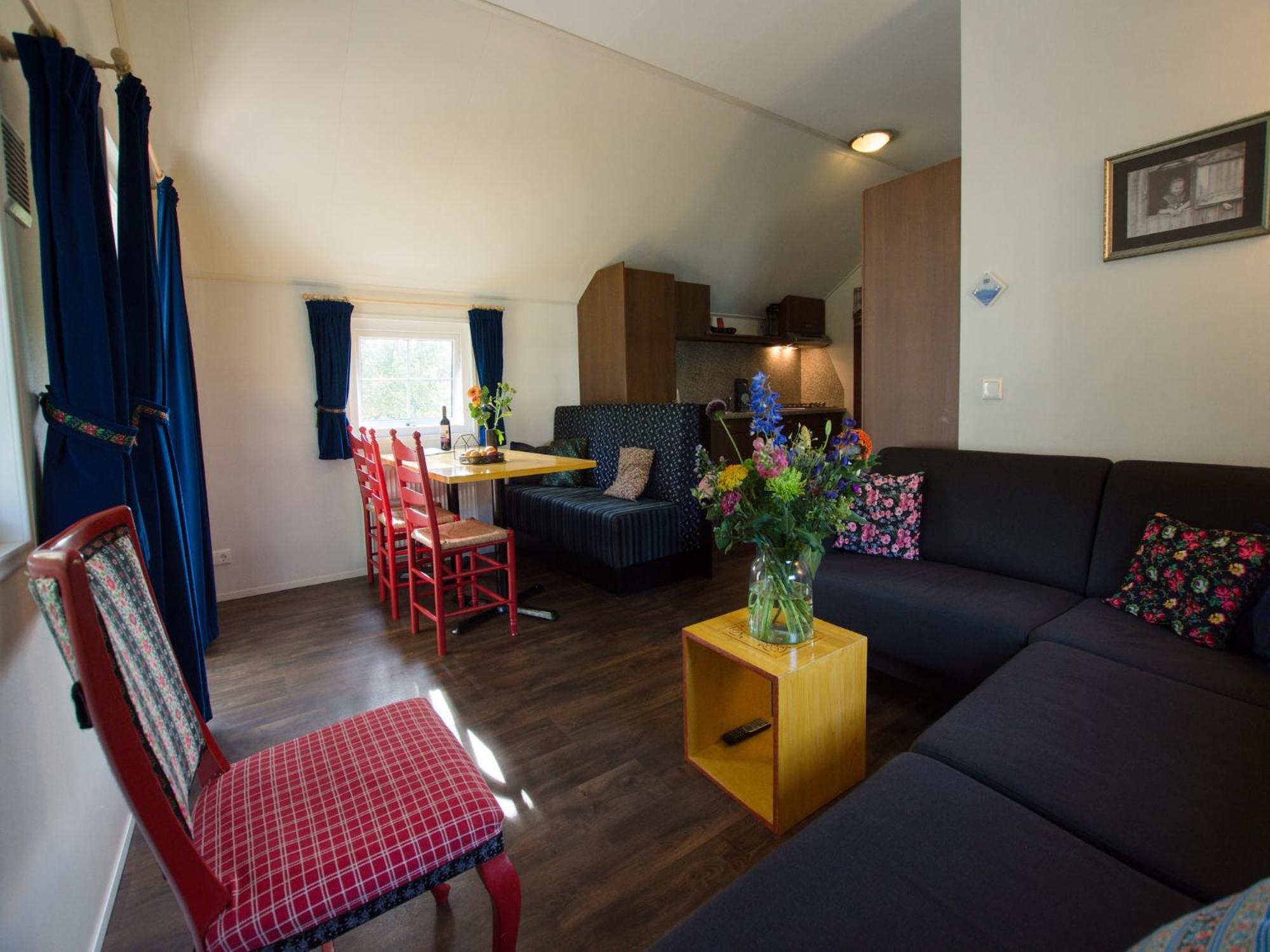 Chalet With Dishwasher, In Natural Environment IJhorst Bagian luar foto