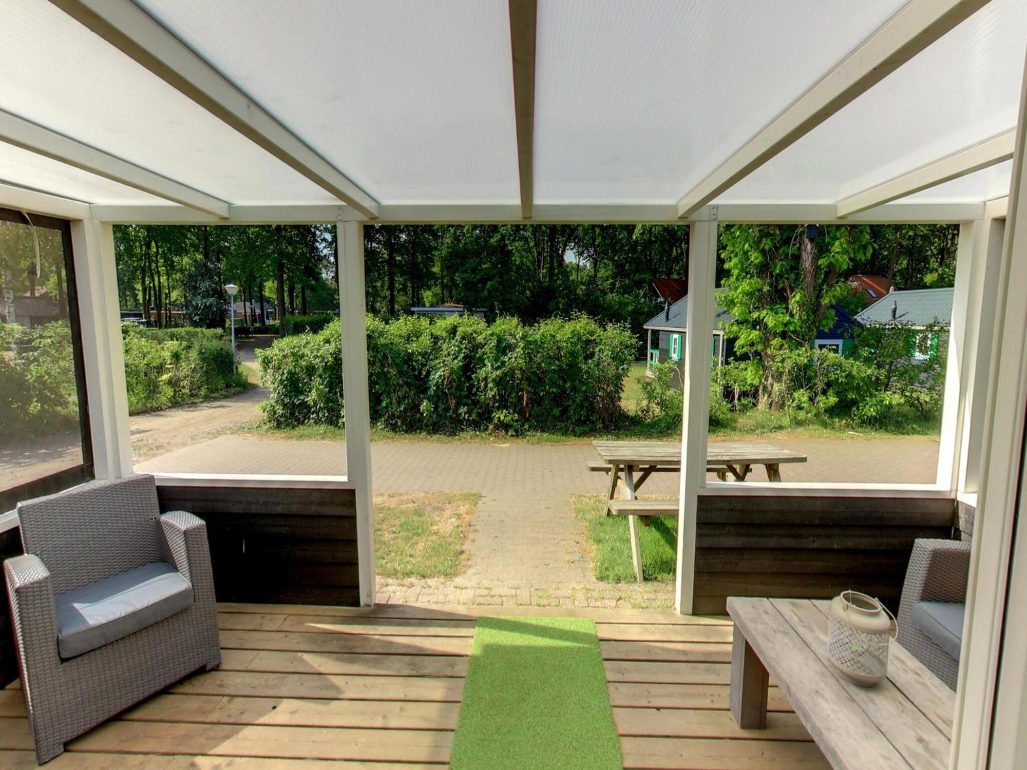 Chalet With Dishwasher, In Natural Environment IJhorst Bagian luar foto
